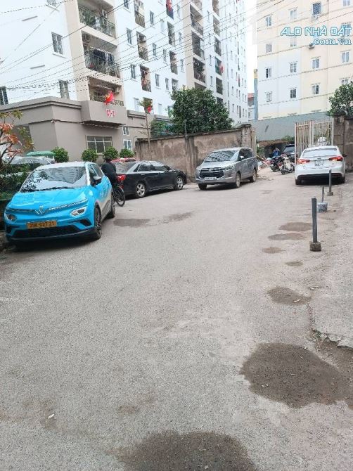 LẠC LONG QUÂN HẠ CHÀO 4 TỶ CHỦ CẦN BÁN GẤP ÔTÔ TRÁNH - VĂN PHÒNG ĐỈNH - CHO THUÊ DÒNG