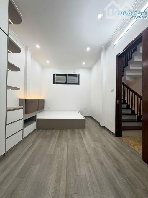 Võ Thị Sáu - HBT, chỉ 11,5tỷ/50m2 ,10m ra ôtô , 40m ra phố, 6ngủ, giá tốt nhất thị trường