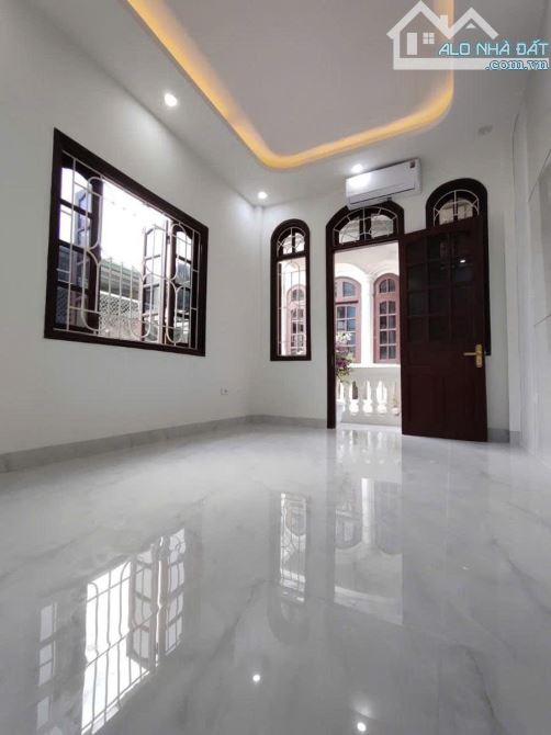 CC BÁN NHÀ BÙI XƯƠNG TRẠCH THANH XUÂN 32M 5 TẦNG . 1 NHÀ RA Ô TÔ TRÁNH 8,85 TỶ THƯƠNG LƯỢN