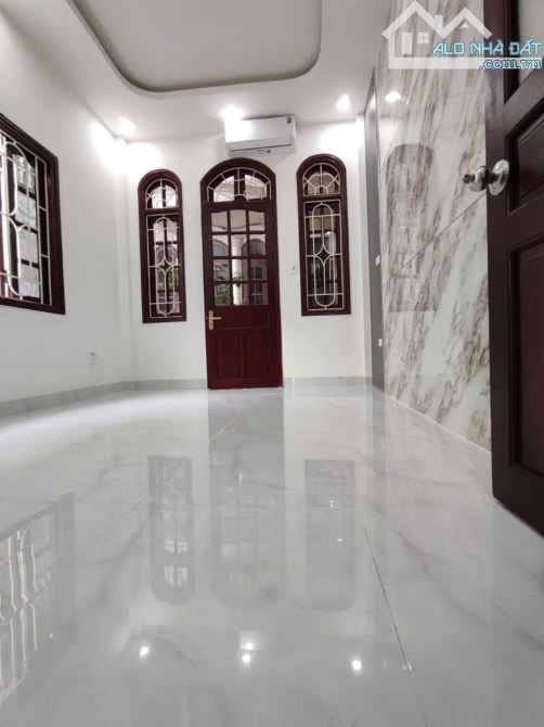 CC BÁN NHÀ BÙI XƯƠNG TRẠCH THANH XUÂN 32M 5 TẦNG . 1 NHÀ RA Ô TÔ TRÁNH 8,85 TỶ THƯƠNG LƯỢN