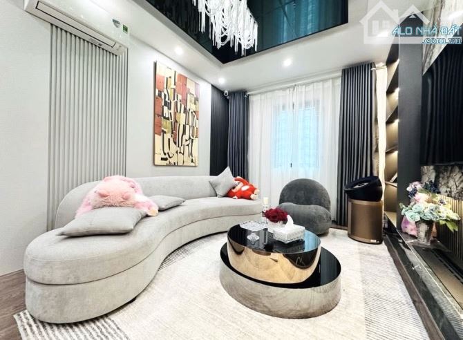 5m oto đỗ,an sinh tốt-Kế Nguyễn An Ninh-40m2-8 tỷ 2