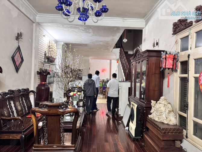 Bán Nhà Biệt Thự Phố Cầu Giấy 115M-5 tầng -oto-kinh doanh- văn phòng