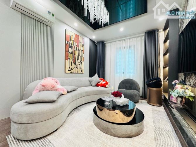 Hót Bán Nhà Lạc Long Quân - Nhà Đẹp Full Nội Thất,Oto Đỗ Cửa - 45m 5 Tầng Nhỉnh 14 Tỷ