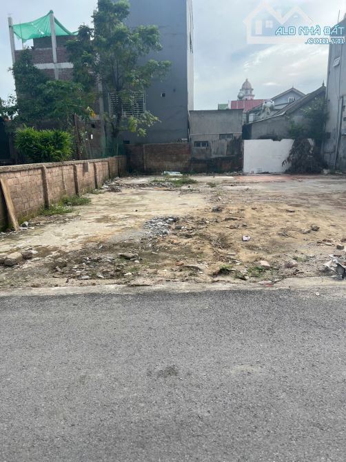Bán 96m2 đất đẹp ngõ Hoàng Phan Thái - Nghi Phú - 1