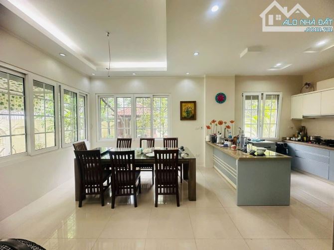 Chính Chủ Bán Nhà Xuân La - Tây Hồ - Thang Máy - Kinh Doanh- Ô Tô - 72M x 6T Giá 21.7 Tỷ