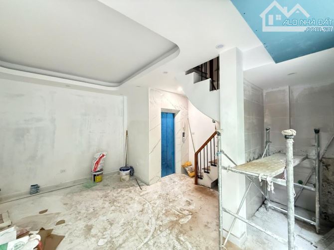 NGỤY NHƯ KOM TUM - THANH XUÂN. Dt 35m² * 6 tầng * mặt tiền 5.5m. Giá chào 17.9 tỷ