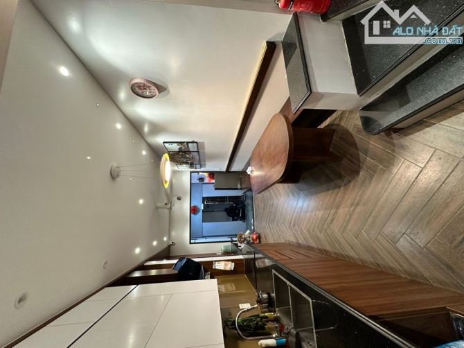 BÁN NHÀ TT ĐỐNG ĐA PHỐ XÃ ĐÀN SỔ VUÔNG 76 M NHỈNH 14TỶ FULL NỘI THẤT NGÕ THÔNG THOÁNG