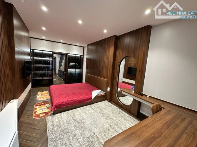 BÁN NHÀ TT ĐỐNG ĐA PHỐ XÃ ĐÀN SỔ VUÔNG 76 M NHỈNH 14TỶ FULL NỘI THẤT NGÕ THÔNG THOÁNG