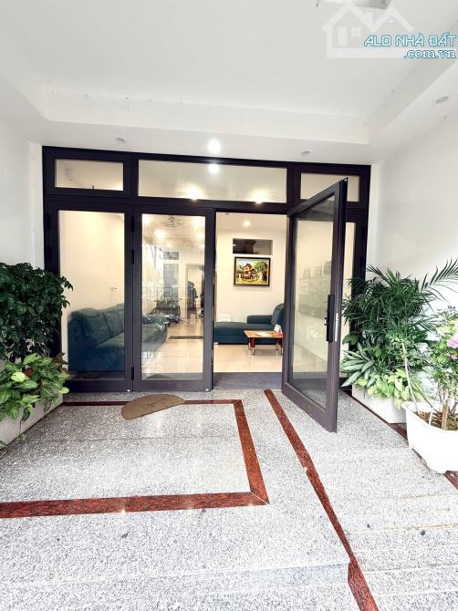 Gà Đẻ Trứng Vàng - Dòng tiền - Bán Nhà Xuân La - Tây Hồ - 74Mx8 Tầng Giá 26 Tỷ Hơn