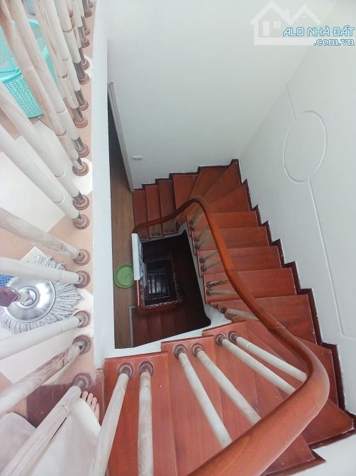 BÁN NHÀ PHỐ TRUNG LIỆT ĐỐNG ĐA GẦN OTO TRÁNH TRƯỚC NHÀ THOÁNG RỘNG DÂN XÂY CHẮC CHẮN