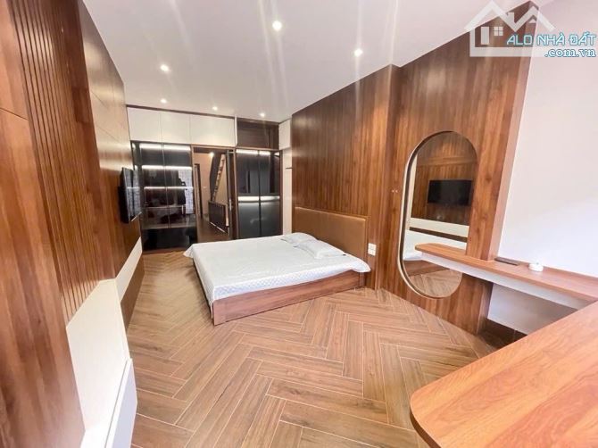 BÁN NHÀ TT ĐỐNG ĐA PHỐ XÃ ĐÀN SỔ VUÔNG 76 M NHỈNH 14TỶ FULL NỘI THẤT NGÕ THÔNG THOÁNG