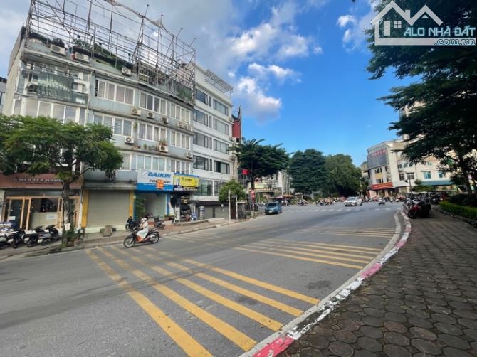 120 tỷ/ 346 m2/ 9 tầng / Cầu Giấy/ Dòng tiền 250 tr/ tháng - 9