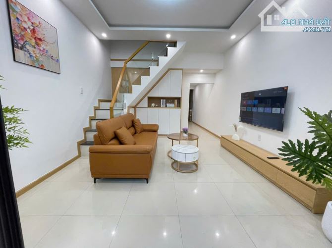 Cần bán nhà 2 tầng mới, đẹp, thiết kế thoáng kiệt 3,5m Phan Huy Ôn giá 4,650 tỷ