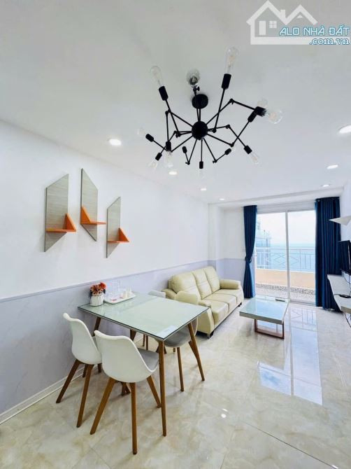 Bán căn hộ view trực diện biển Mỹ Khê tầng cao nhất Mường Thanh giá quá tốt !