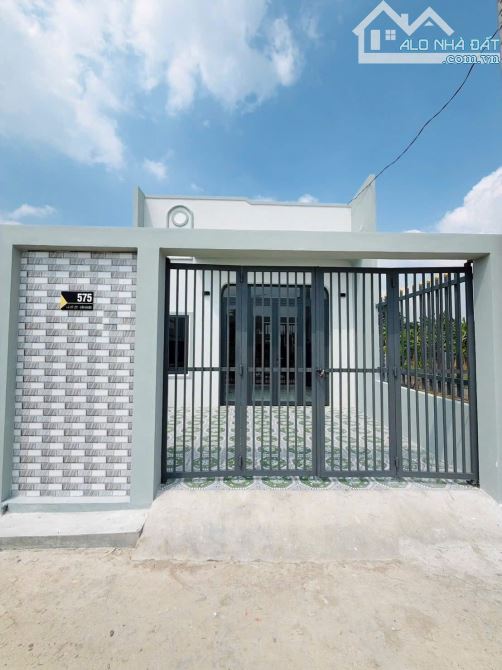 Nhà Mái Hộp 5 x 20m Ngay Mỹ Lộc Cần Giuộc Full Nội Thất. Sổ Hồng Riêng