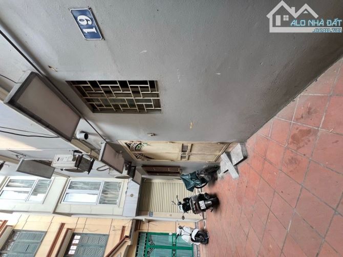 BÁN NHÀ - CAO BÁ QUÁT - BA ĐÌNH - 16/18M - 4 TẦNG - MẶT TIỀN 6.8M - 7.6 TỶ SỔ ĐỎ CHÍNH C