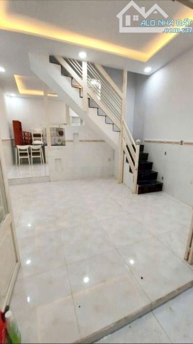 Bán nhà quang trung p10 gò vấp 33m² 2 lầu chỉ 3.2 tỷ chính chủ chưa qua đầu  tư