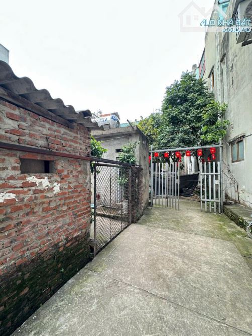 Bán 50m đất Mai Dịch - Cầu Giấy 2 mặt ngõ, mt 4m giá đầu tư