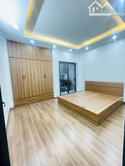 Siêu Hiếm, Chỉ 6.85 Tỷ, Nhà Phố Đê Trần Khát Chân, 37m2x5T, Full Nội Thất, Ở Luôn.