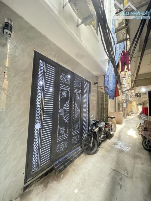 Căn CCMN trung tâm Hai Bà Trưng, thang máy xịn, 11 phòng khép kín full đồ, ngõ thông rộng