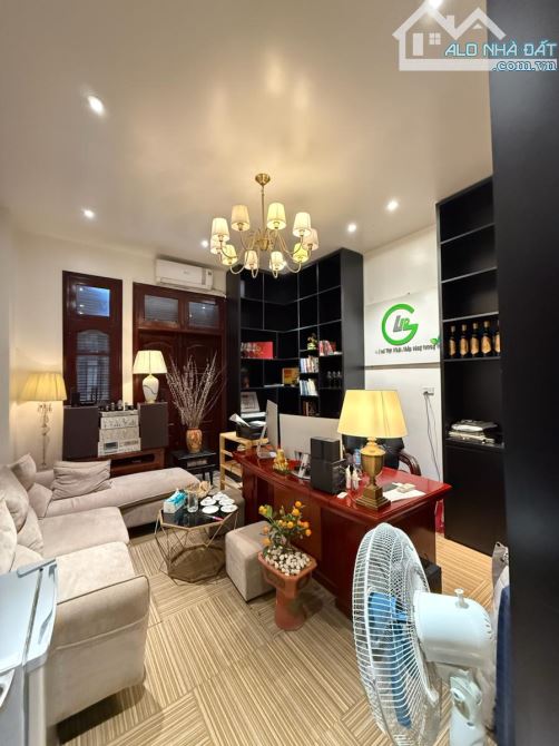 Mặt phố Nguyễn Cảnh Dị KĐT Đại Kim diện tích 56m2, 5 tầng, view đẹp vỉa hè rộng, hơn 29 tỷ