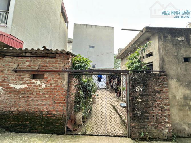 Bán 50m đất Mai Dịch - Cầu Giấy 2 mặt ngõ, mt 4m giá đầu tư