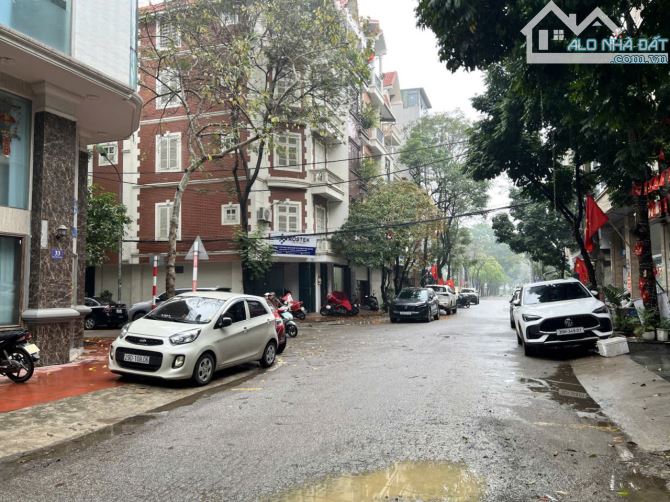 BÙI HUY BÍCH,C4,60M,MT6M,PHÂN LÔ,LÔ GÓC, Ô TÔ DỪNG ĐỖ,,HIẾM, 24 TỶ