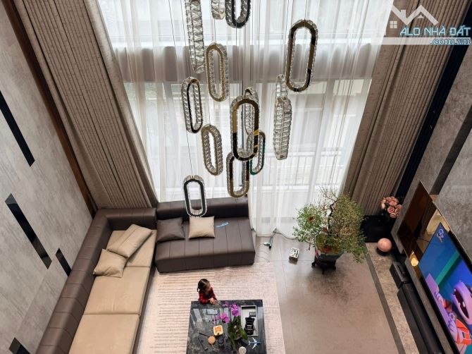 BÁN NHÀ PHÂN LÔ NGUYỄN CÔNG HOAN - GARA 2 ÔTÔ - 6 TẦNG THANG MÁY - NHÀ ĐẸP Ở NGAY