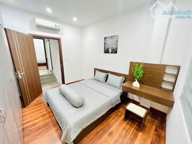 Nhà phố Minh Khai - 5 tầng gần oto - Ngõ thông ba gác tránh - Hàng xóm Times city