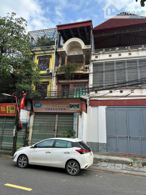 NR xịn xò nằm ở Khu đô thị mới Phù Khê, Bắc Ninh 54m2, giá chỉ 5 tỷ VND. Mặt tiền 5m, - 3