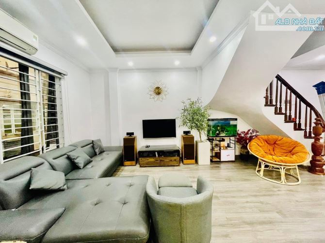 KHƯƠNG ĐÌNH - 15m RA Ô TÔ TRÁNH ĐỖ - 43m2 5 TẦNG 4,3m MT - NHÀ ĐẸP - CHỈ HƠN 8 TỶ