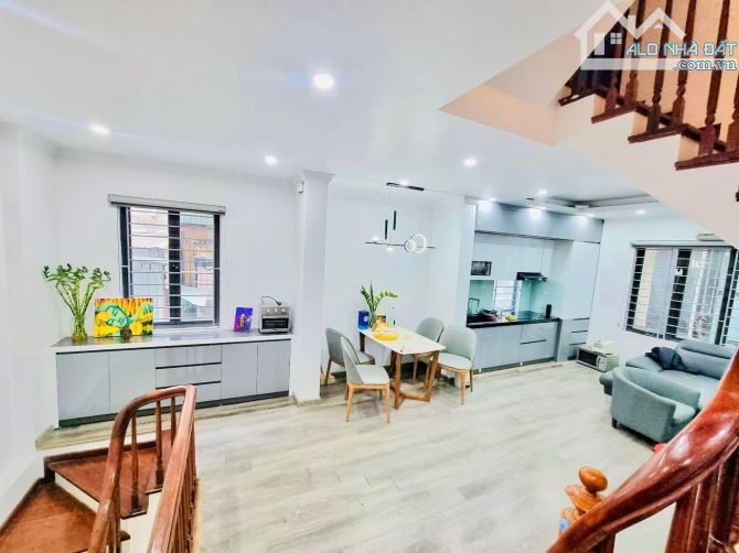 KHƯƠNG ĐÌNH - 15m RA Ô TÔ TRÁNH ĐỖ - 43m2 5 TẦNG 4,3m MT - NHÀ ĐẸP - CHỈ HƠN 8 TỶ