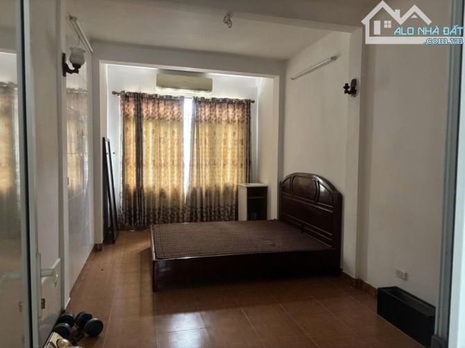 NHÀ LÝ NAM ĐẾ - HOÀN KIẾM - 31/35 M - 6 TẦNG - MẶT TIỀN 3.5M - 17.5 TỶ SỔ ĐỎ CHÍNH CHỦ