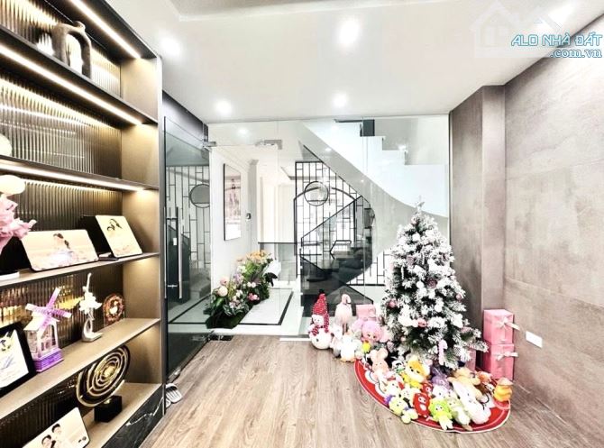 Cạnh Tân Mai-45m2-gần oto tránh,an ninh tốt-9 tỷ 5