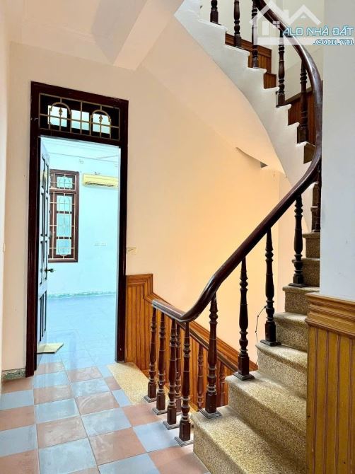 BÁN NHÀ ĐÊ LA THÀNH – TRUNG TÂM ĐỐNG ĐA – 5 TẦNG – 34M – GIÁ 8.5 TỶ