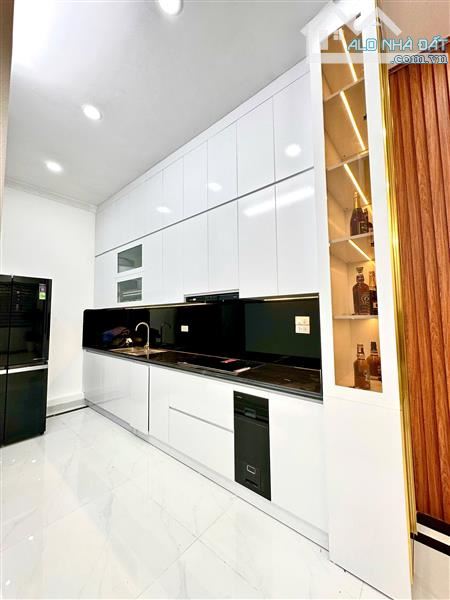 SIÊU PHẨM CHÙA BỘC - DT 58M - 7 TẦNG - MẶT TIỀN 5,5 M - 7 TẦNG - THANG MÁY FULL NỘI THẤT