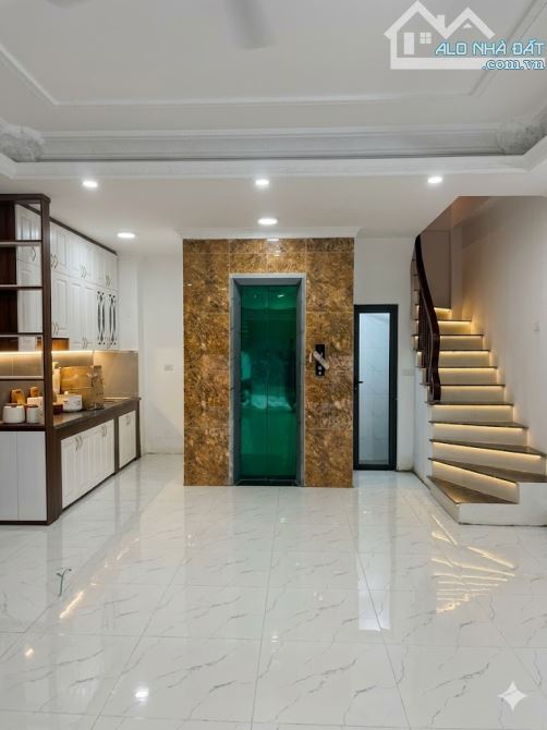 8.5 TỶ-30M2-6 TẦNG-THANG MÁY-NGÕ NÔNG GẦN PHỐ-MINH KHAI-NGUYỄN VĂN VIÊN