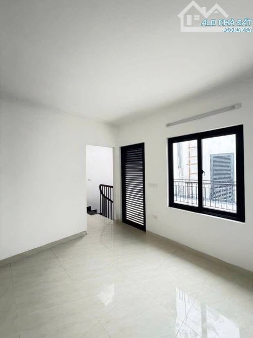 Ngay KĐT CiPuTra - Bán Nhà Phú Thượng -Tây Hồ -QuyHoạch Ổn Định-Thang Máy-38Mx6T giá 8Ty