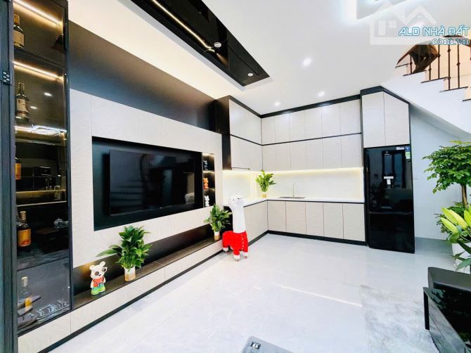 Xăng tăng - Vàng cao - Nhà này không cao minh khai