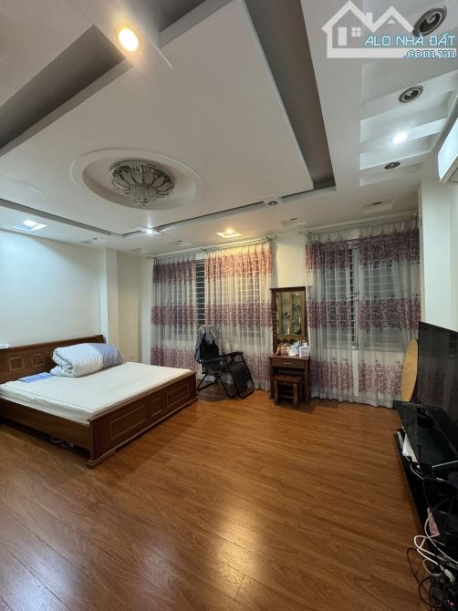 TT Đống Đa - 48m2 lô góc - MT 5.6m - 5 tầng dân xây - ôtô đỗ cửa - 20m ra phố - nhô 15 tỷ