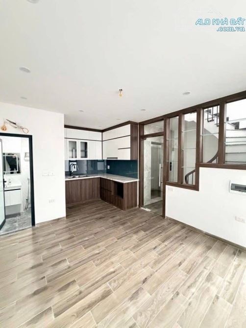 Ngay KĐT CiPuTra - Bán Nhà Phú Thượng -Tây Hồ -QuyHoạch Ổn Định-Thang Máy-38Mx6T giá 8Ty