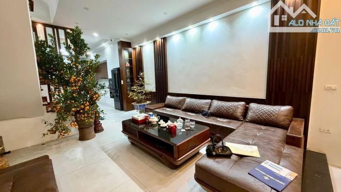 Giáp Ngoại Giao Đoàn - Xuân La - Tây Hồ - Thang Máy- Ô Tô - 50M2 x7Tầng Giá 14.7 Tỷ