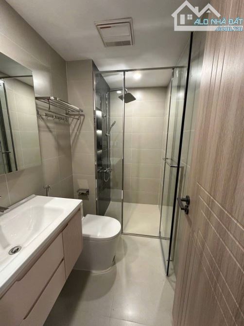 NHÀ KIM MÃ - BA ĐÌNH - 40 M - 6 TẦNG - MẶT TIỀN 4 M - GIÁ 16.5 TỶ NHÀ MẶT NGÕ THÔNG -