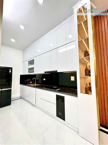 NHÀ CHÙA BỘC - ĐỐNG ĐA - 58M - 7 TẦNG - MẶT TIỀN 5,5 M - 18,9 TỶ