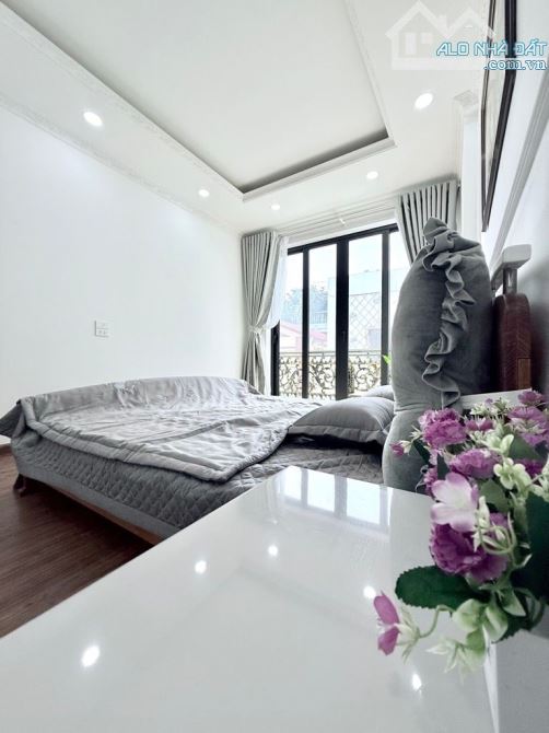 SIÊU PHẨM CHÙA BỘC - DT 58M - 7 TẦNG - MẶT TIỀN 5,5 M - 7 TẦNG - THANG MÁY FULL NỘI THẤT