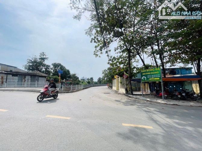 ĐƯỜNG 6M THÔNG BỜ KÈ - Gần MT Nguyễn Thị Nhuần Giao Nguyễn Oanh Giáp GV,10M X 19M, 60tr/m2 - 5