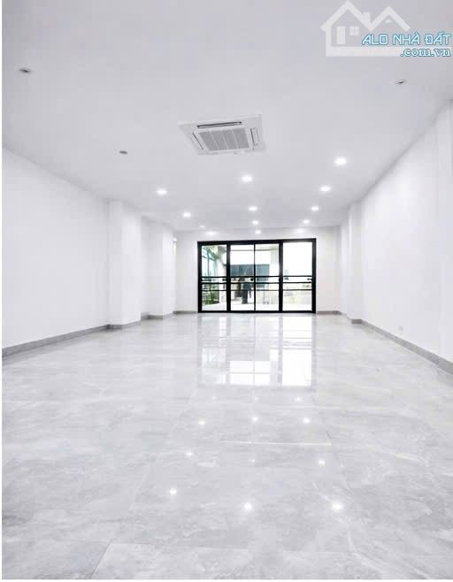 MẶT PHỐ LA THÀNH 9 TẦNG XÂY MỚI 2 MẶT TIỀN TRƯỚC SAU – VỊ TRÍ ĐẸP VỈA HÈ RỘNG