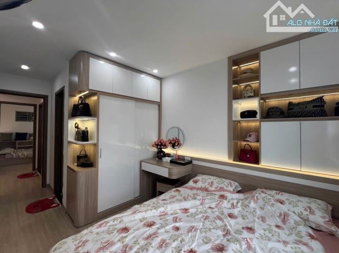 Sáng thức dậy ngắm chọn view Hồ Linh Đàm- Chỉ 3,95 T/ỷ- Căn 67m- HH3 Linh Đàm.