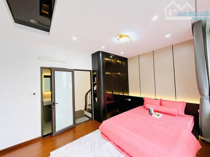 Bán nhà đẹp Minh Khai , Hai Bà Trưng. 28m 4 tầng , MT 4,8m , Vuông đẹp , giá 6 tỷ