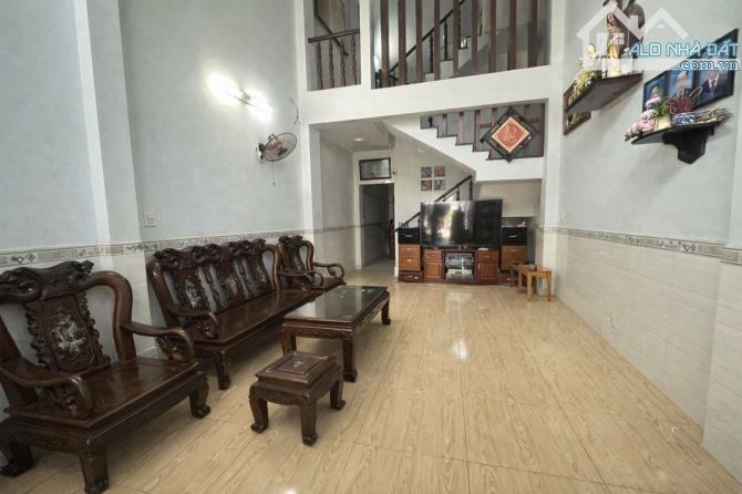 Bán Gấp Nhà 4 Tầng Diện Tích 110m2 Mặt Tiền Kinh Doanh  Hiệp Thành 35 P Hiệp Thành Q12